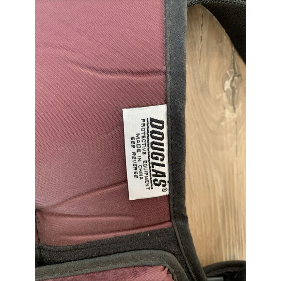 DOUGLAS QB L NITRO QUARTERBACK/WIDE RECEIVER FOOTBALL SHOULDER PAD “19-20” - Picture 10 of 15